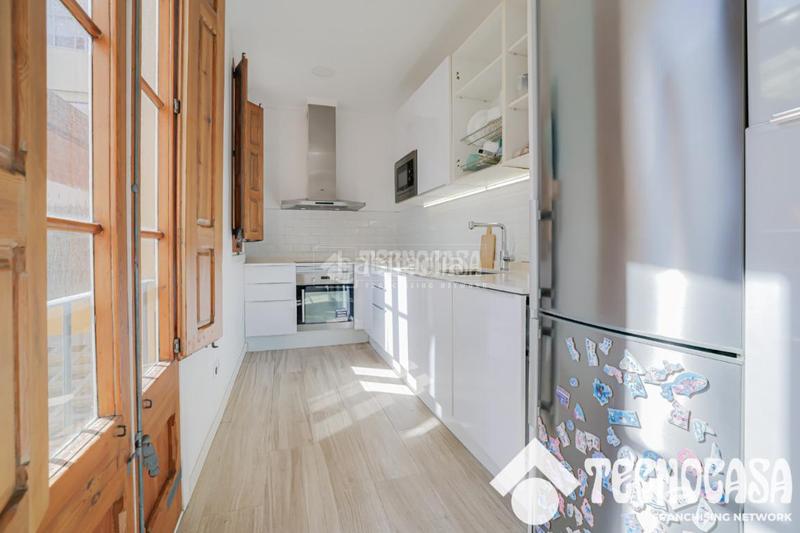 Foto 2656a97f-effa-429e-af0b-15489fc60bce. Flat with heating in Sants Barcelona