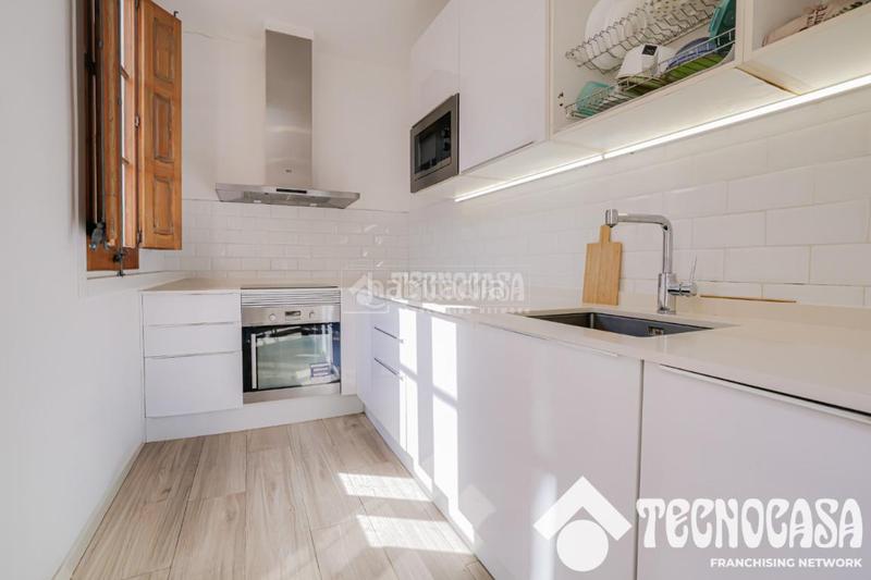 Foto 80e0f296-d7a2-4553-ac30-6cf1acc87966. Flat with heating in Sants Barcelona