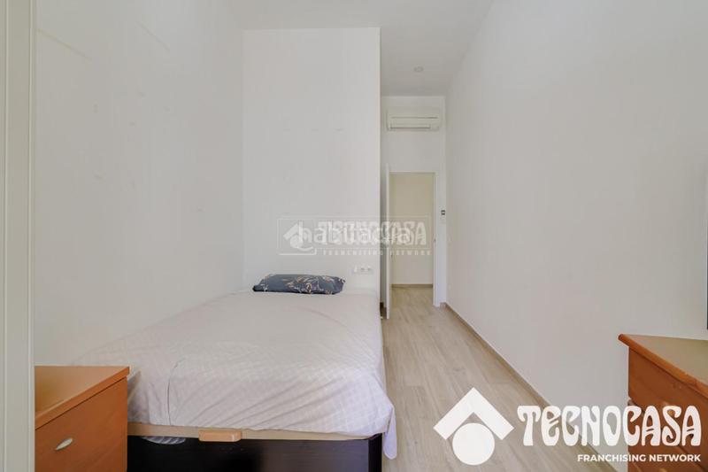 Foto ab379f85-a307-4975-906e-e895e5352522. Flat with heating in Sants Barcelona