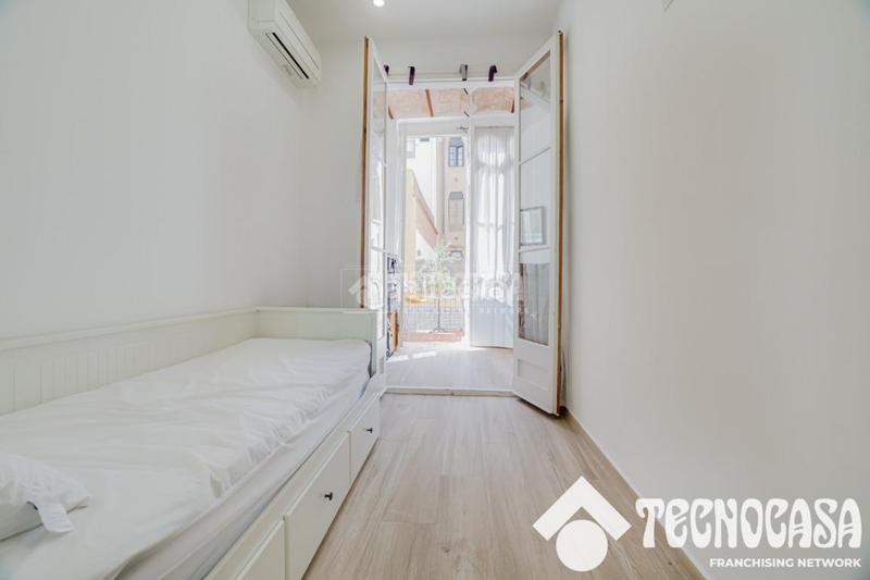 Foto b39902d5-270b-431f-b56e-3c13e0bee3cb. Flat with heating in Sants Barcelona