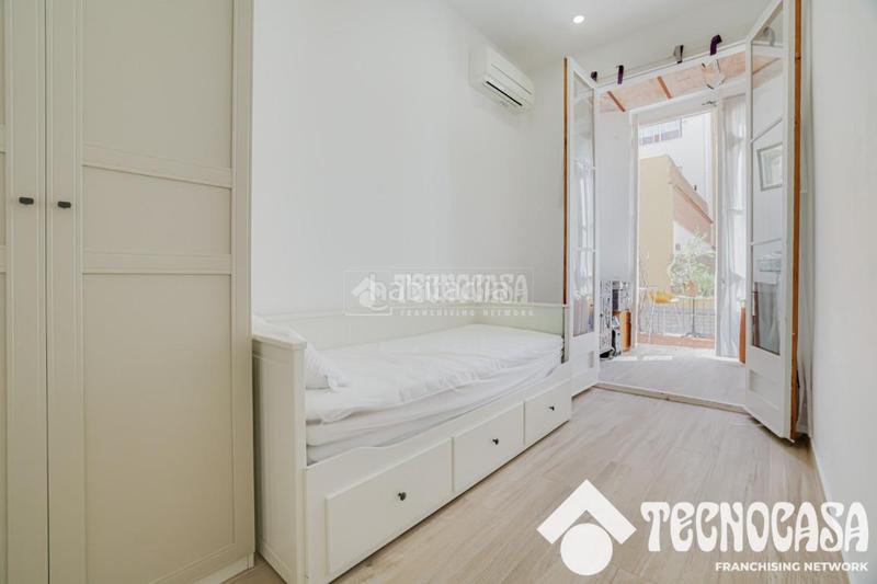 Foto d3b1a4a0-6d52-4e9c-a734-8d2d5cde0e78. Flat with heating in Sants Barcelona
