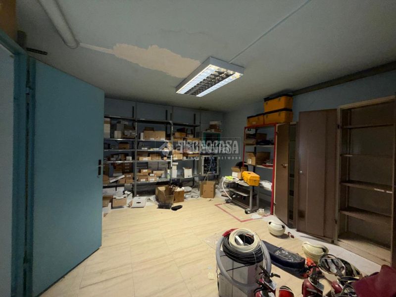 Foto 20599a6c-ea30-491e-b12f-a5174df4b253. Local comercial amb calefacció a Sants Barcelona
