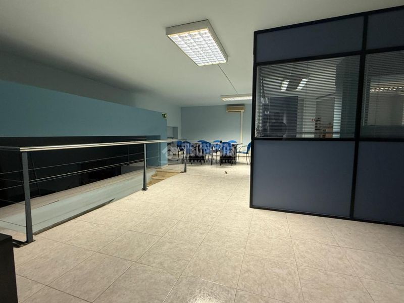 Foto 41e601a5-aa6c-4d32-8502-fbdc84980746. Local comercial amb calefacció a Sants Barcelona