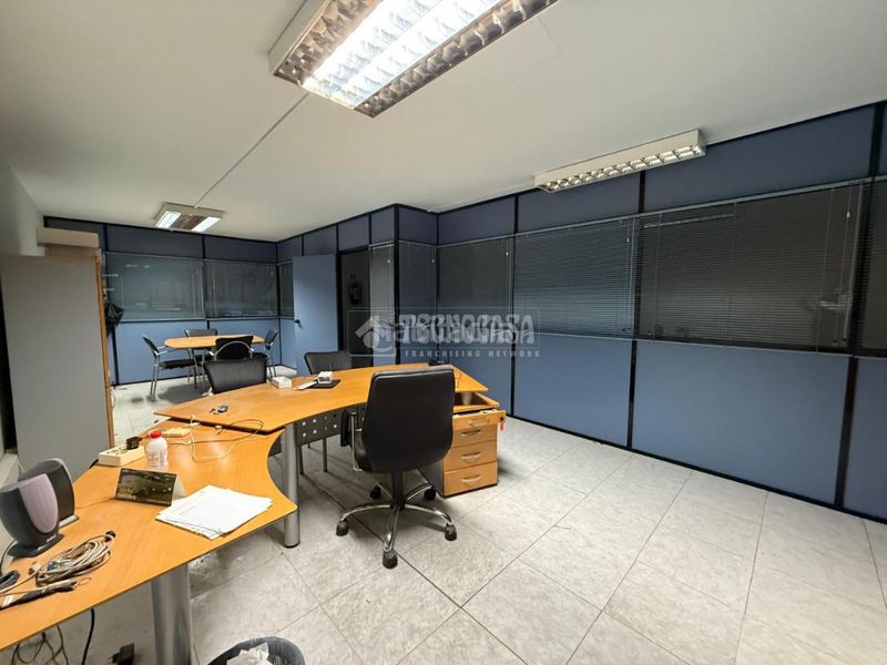 Foto e1565a0a-00ce-4f22-b81f-93c8d421ac9d. Local comercial amb calefacció a Sants Barcelona