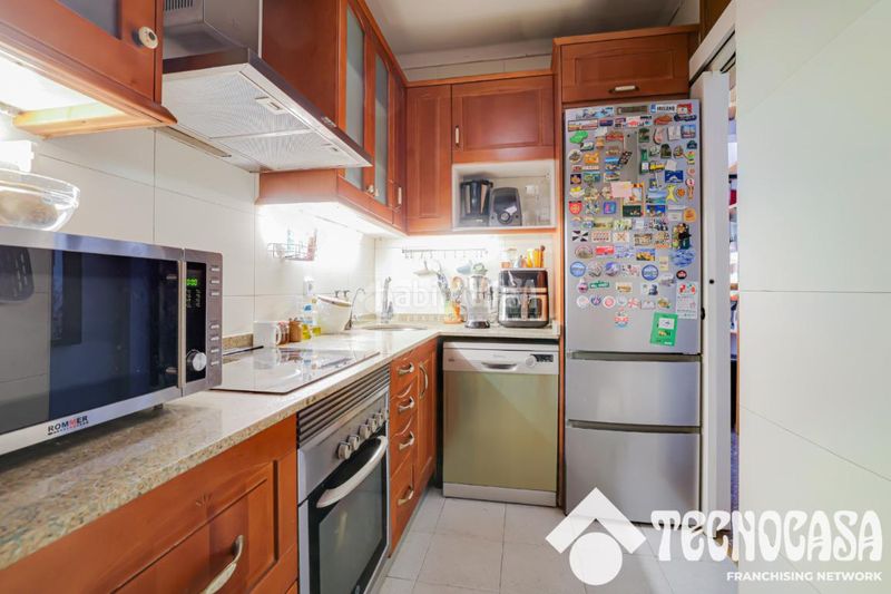 Foto 3456a9c6-432d-4785-bfa1-fb2eb431d26e. Pis amb calefacció a Sants Barcelona