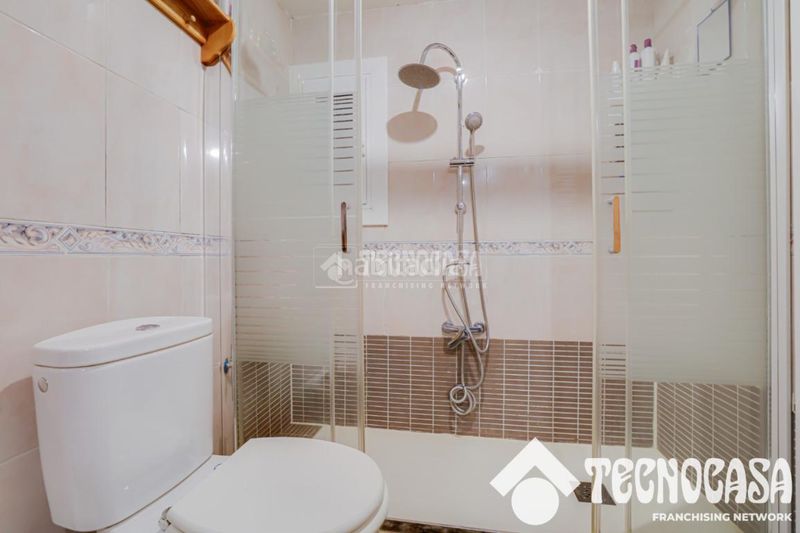 Foto 597fb64b-d4fa-434a-8673-3aa9d7a447b9. Pis amb calefacció a Sants Barcelona