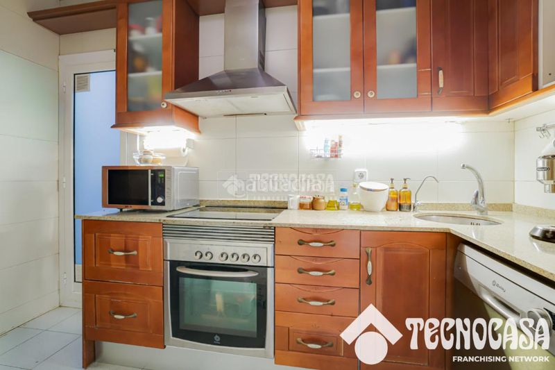 Foto cc62fbda-bc67-4202-b310-47d7d09416ad. Pis amb calefacció a Sants Barcelona