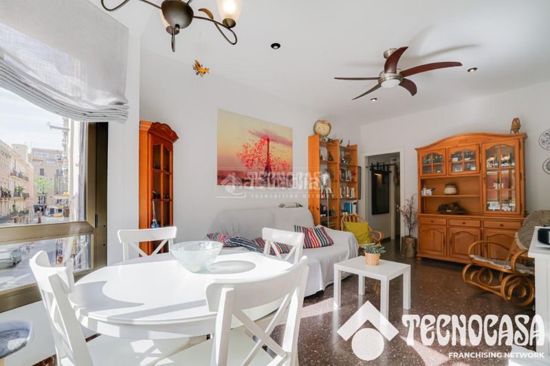 Foto f86d4c37-aeea-41de-93b0-f85125b145d8. Pis amb calefacció a Sants Barcelona