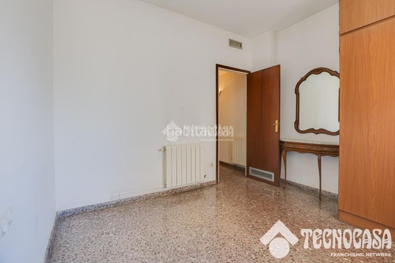 Foto f223e924-5348-4b1e-a195-de365fb2b634. Pis amb calefacció a Hostafrancs Barcelona