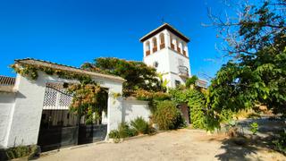Masia a Santa Fe. Cortijo señorial andaluz en granada