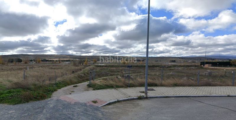 Foto f4ee77af-c702-4439-8837-54e09e7bbc4e. Terreny residencial a calle diente de leon 9d a Sónsoles Ávila