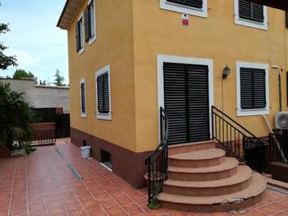 Xalet  Avenida de la cava. Venta de chalet adosado en loeches - madrid