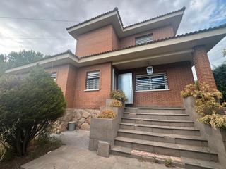 Chalet  Avenida roma. Venta de chalet independiente en casar (el) - guadalajara
