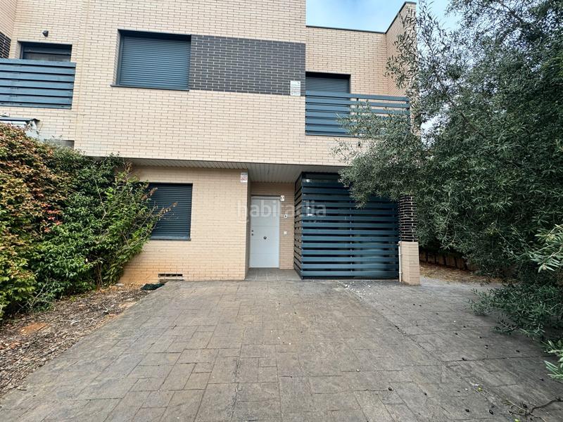 Foto 7be506b7-f578-4f8b-8a79-17fe95355266. Chalet con riscaldamento parcheggio piscina in Cabanillas del Campo