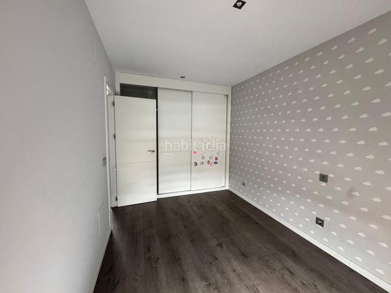 Foto f35192a1-a815-49e8-9378-3626a0cc1f98. Chalet con riscaldamento parcheggio piscina in Cabanillas del Campo