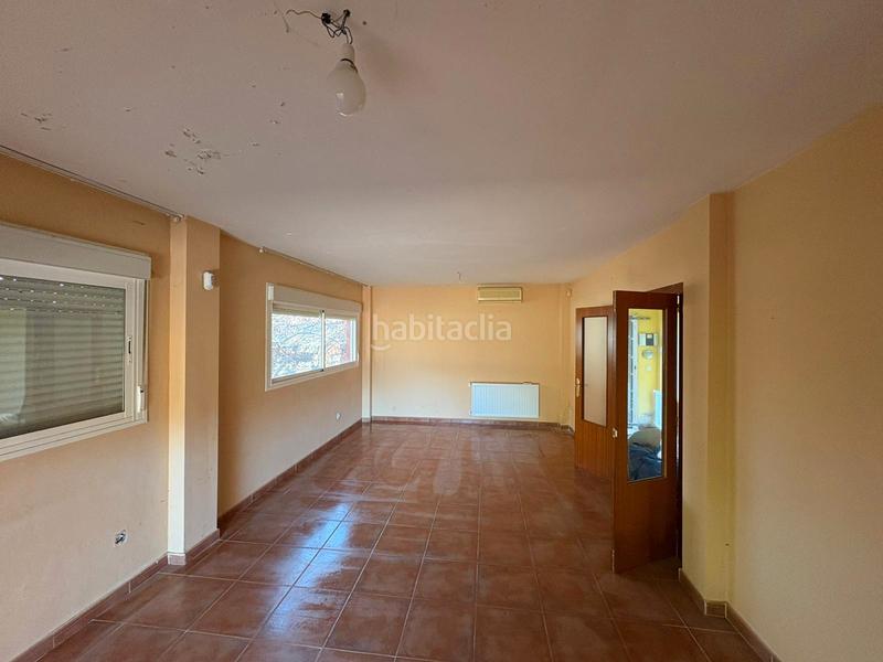 Foto fa1b775c-49f6-4c4b-9ecf-9d8de44bbed6. Chalet con camino riscaldamento parcheggio piscina in Chiloeches