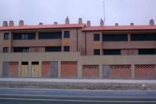Car parking  Camino viejo