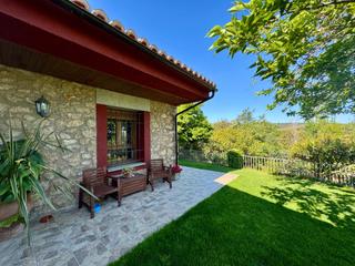 Masia a Regato melliso. Finca con casa, piscina y vistas panorámicas en plena naturaleza