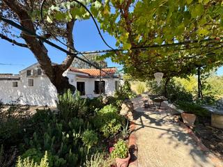 Bauernhof in De los pozos del tio victor. Casa con encanto en plena naturaleza junto al embalse de orellan