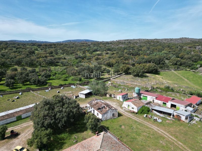 Foto e2a8c513-5d13-496f-aa78-d7cb783cf99e. Masia a Valencia de Alcántara