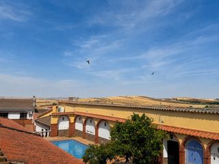 Casa  Calle grano de oro. Gran casa familiar con piscina y posibilidades de negocio rural