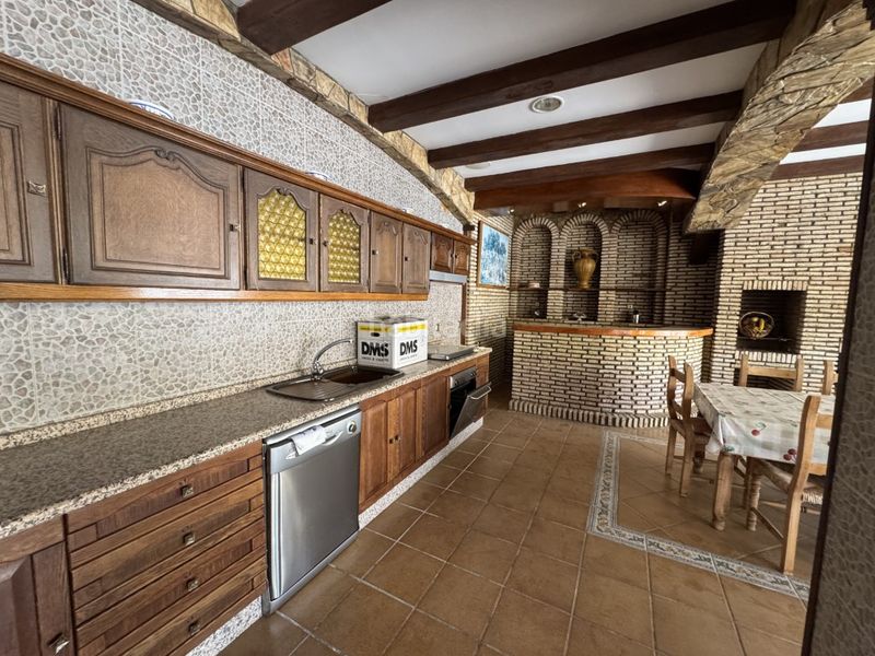 Foto fa89cbdf-93d6-40de-af7b-db07c88249a2. Casa amb aparcament piscina a Valencia de las Torres