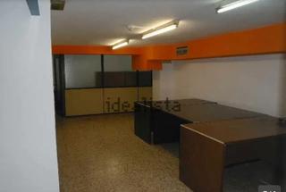 Local Comercial  Avenida de zaragoza. Se vende local con una buena ubicacin