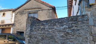 Casa a schiera in Etxauri. Ocasion se vende vivienda en echauri a reformar