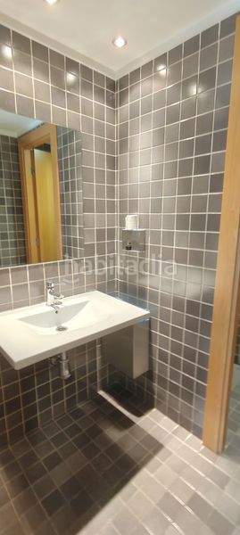 Foto 3d041cd0-71f9-4edf-b421-d70ecbbf1460. Oficina oportunidad de venta de oficinas en miguel astrain en Pamplona / Iruña