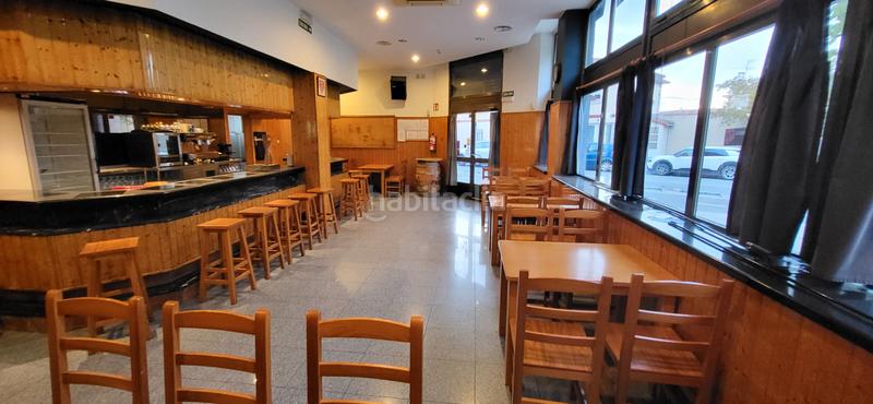 Foto a773eec7-18e5-43e2-8673-f9143823893d. Local comercial ocasion se vende bar en la Chantrea en Pamplona / Iruña