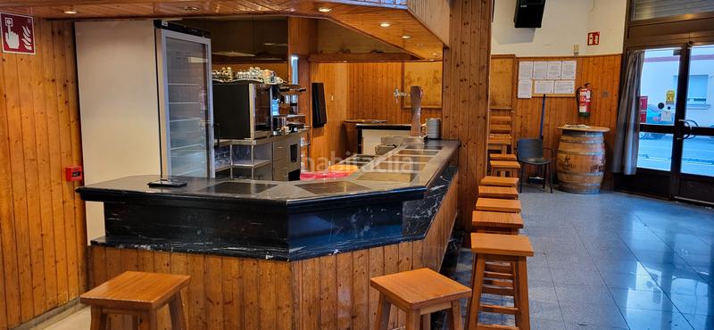 Foto b75dbfbc-9293-4c91-ab6a-b9451f7e2f55. Local comercial ocasion se vende bar en la Chantrea en Pamplona / Iruña