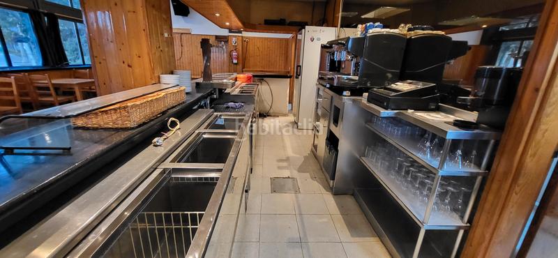 Foto e1e5e5fd-88c6-4c77-9756-876408fdd79b. Local comercial ocasion se vende bar en la Chantrea en Pamplona / Iruña