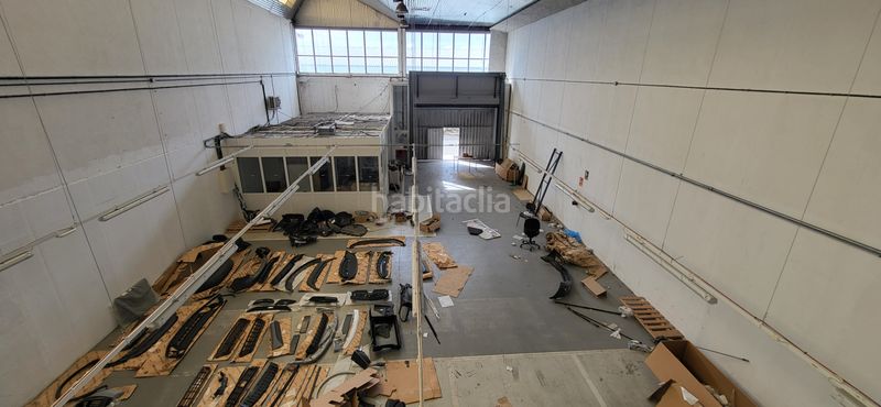 Foto f0fc3caa-dc6b-42f5-920f-b0675a361361. Nau industrial a Burlada