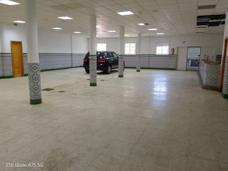Local Comercial en San Pedro-Gabriel Mir�-Mar�a Guerrero. Magnifico local para celebraciones.