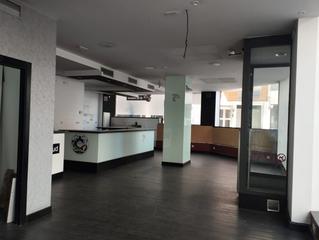 Lloguer Local Comercial  Rúa montero ríos. Local comercial en alquiler en lugo, con 127 m2 y salida de humo