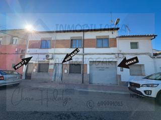 Pis  Calle saliente. 2 pisos en venta en la puebla de alfinden