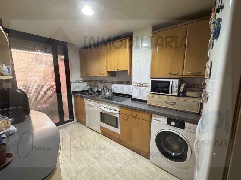 Foto 019314d1-10ee-4dc5-b322-6848970cb40a. Casa adossada amb xemeneia calefacció aparcament a Zuera