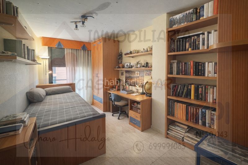 Foto 6e5bc97c-0136-439a-afa9-c0a283d9712b. Casa adossada amb xemeneia calefacció aparcament a Zuera