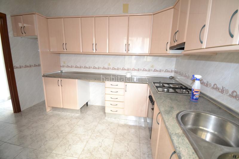 Foto 37e82066-e1ee-4fde-a5cf-a335c48cec8f. Haus in calle república argentina 10 in Malpartida de Plasencia