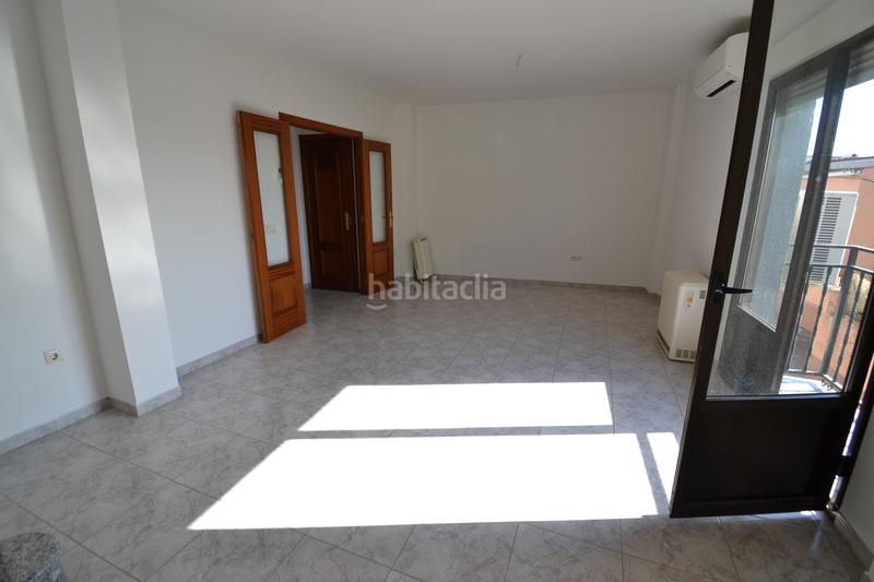 Foto 84842b22-2e5a-43b0-8703-ebfb9272a87a. Haus in calle república argentina 10 in Malpartida de Plasencia