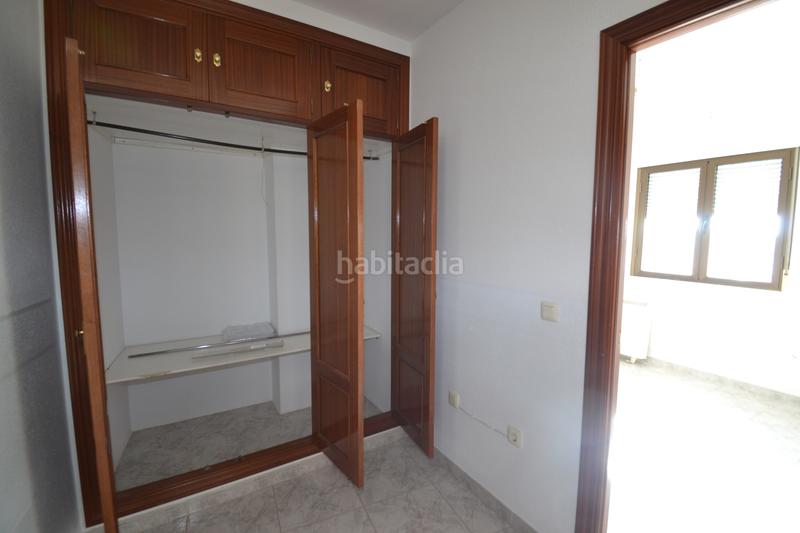 Foto b5e199c2-7794-477d-a97a-15349f4fea79. Haus in calle república argentina 10 in Malpartida de Plasencia