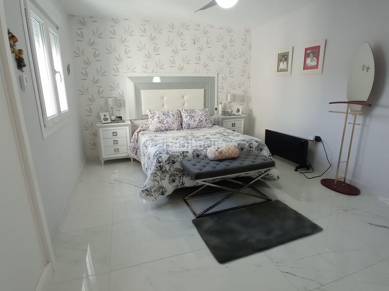 Foto cb68c5a5-e170-4b0a-bbc9-38e1abbfaf05. Chalet mit kamin heizung pool in Zona Norte - Hospital - Urbanizaciones Plasencia