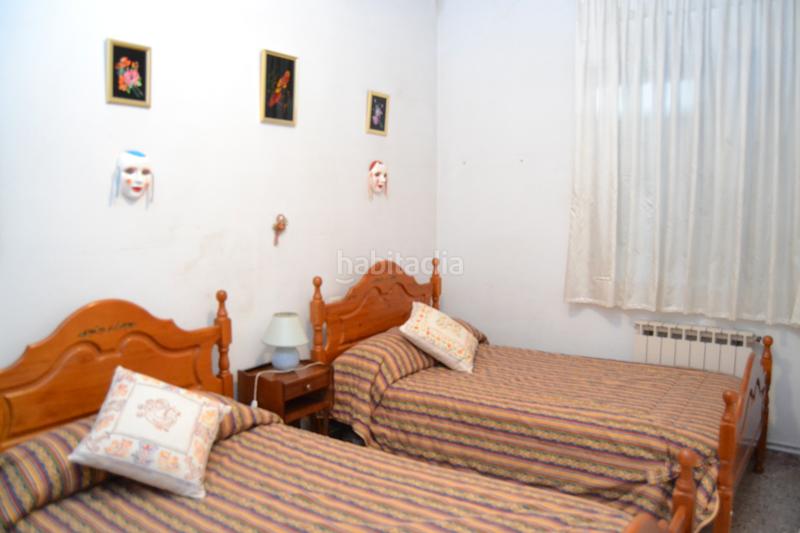 Foto 00728b9f-c572-433a-89f6-5b9973a00f2f. Casa con riscaldamento in Miralvalle - Av. Virgen del Puerto - La Data Plasencia