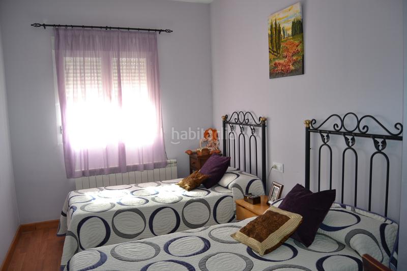 Foto ced63a31-9545-4d54-9dd9-4f424dc19e8b. Casa con riscaldamento in Miralvalle - Av. Virgen del Puerto - La Data Plasencia