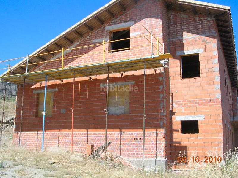 Foto c418a77b-b81f-426b-8b35-bc76b3ab3552. Chalet in Malpartida de Plasencia