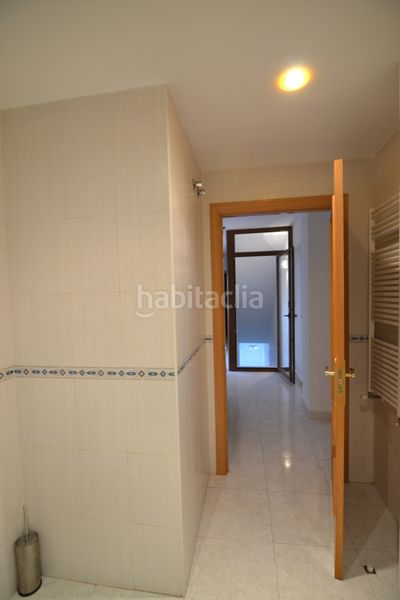 Foto 2c25e401-132f-4ba2-903b-f5ace910a975. Casa adossada amb calefacció a Malpartida de Plasencia