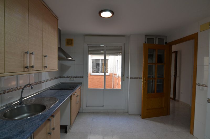 Foto eb4c9ef0-d162-4f0a-8734-791fb6c36e30. Casa adossada amb calefacció a Malpartida de Plasencia