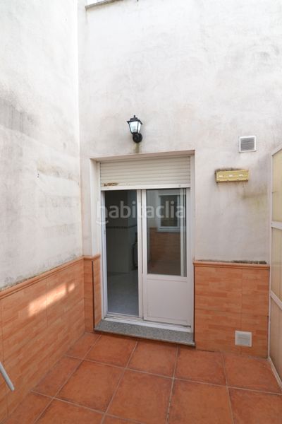 Foto f32db82a-077f-4866-be54-dca83e7bd4ab. Casa adossada amb calefacció a Malpartida de Plasencia