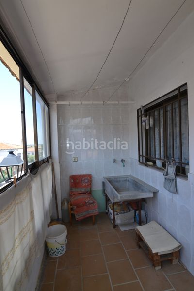 Foto 91c87a15-85ca-402f-8ff1-d017e48b89d0. Casa amb aparcament a Malpartida de Plasencia