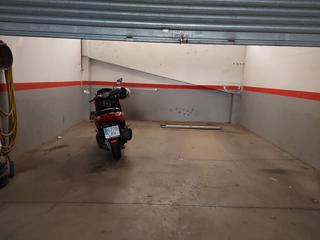 Lloguer Aparcament cotxe  N/a. Alquiler de plaza de garaje cerrada avda salamanca